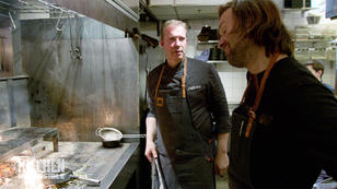 Alexander Herrmann experimentiert mit dem Feuer Alexander Herrmann experimentiert mit dem Feuer