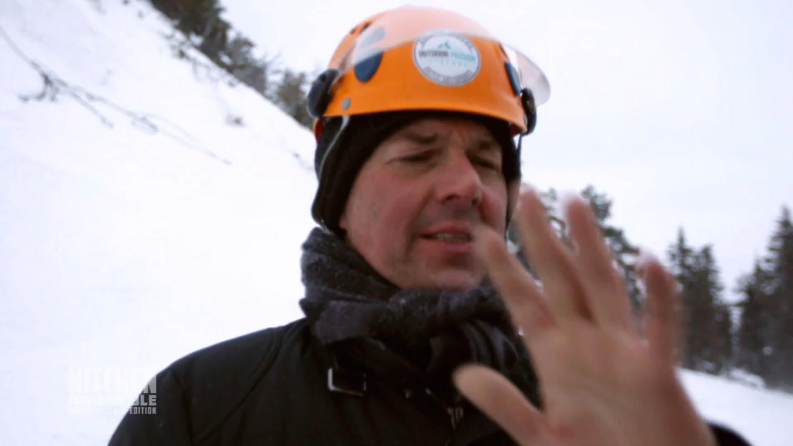 Peter Maria Schnurr bricht sich den Finger Peter Maria Schnurr bricht sich den Finger