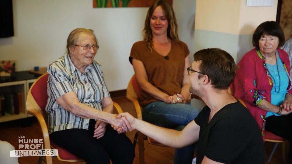 Lars Kuppel erleichtert Herzen mit Poesie Lars Kuppel erleichtert Herzen mit Poesie