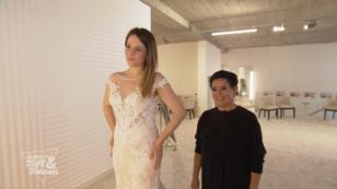 Jenny versucht mehr sexy als Mädchen zu sein Jenny versucht mehr sexy als Mädchen zu sein