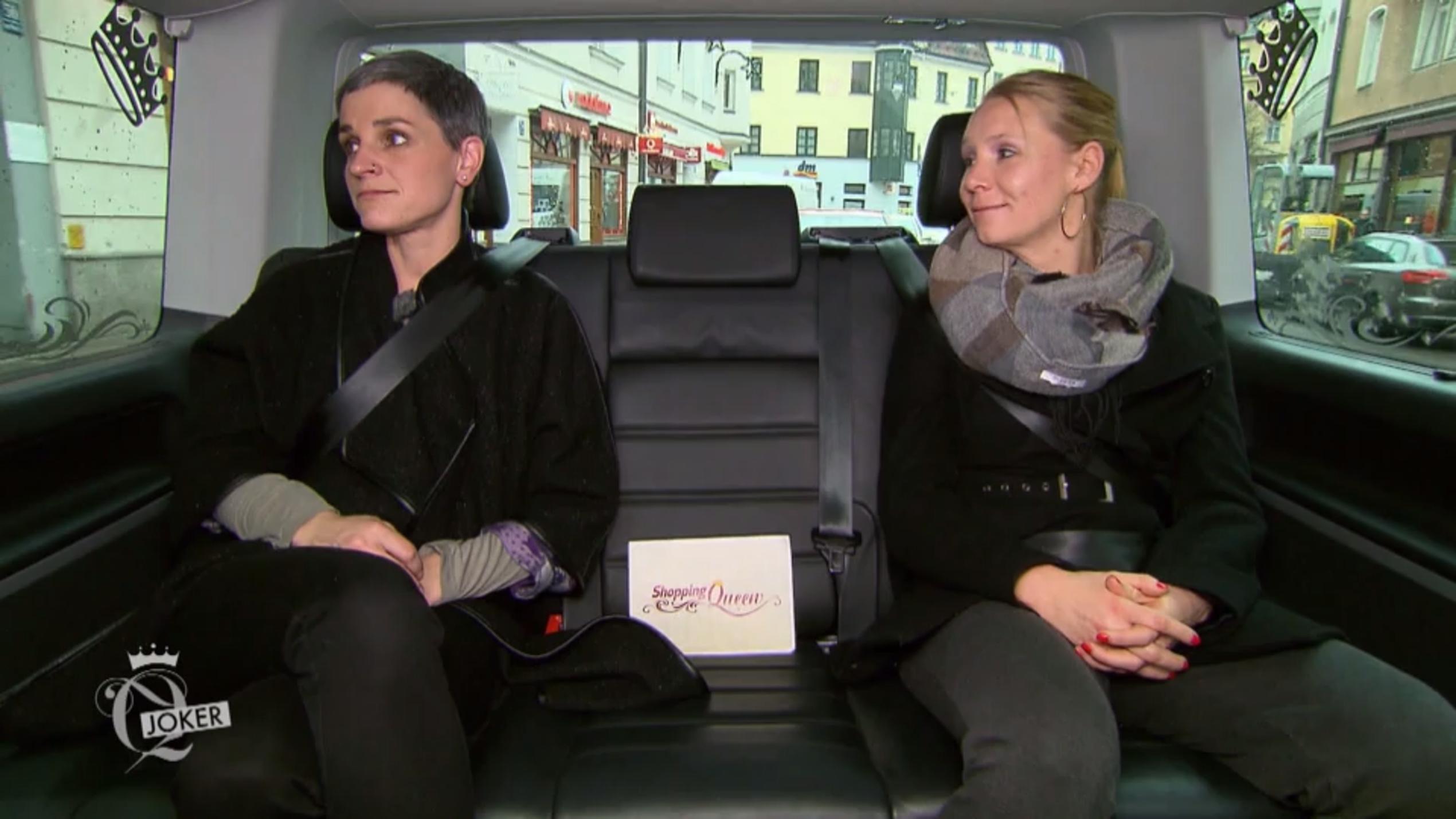 Lisas Zeit geht fürs Autofahren drauf Lisas Zeit geht fürs Autofahren drauf