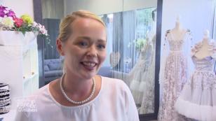 Jeannines Kleid sollte ihre Problemzone kaschieren Jeannines Kleid sollte ihre Problemzone kaschieren