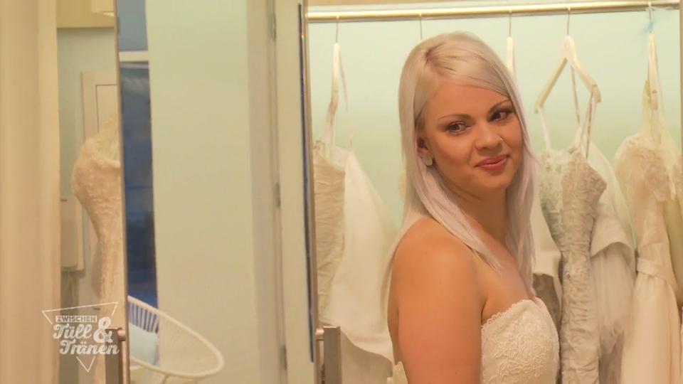 Findet Michéle endlich ihr Kleid? Findet Michéle endlich ihr Kleid?