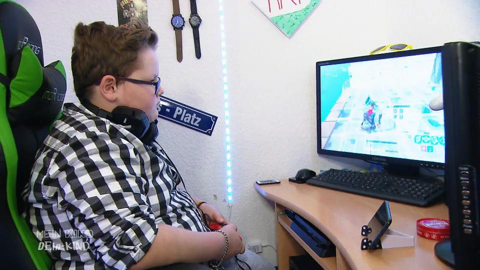 Max spielt auch Spiele ab 18 Max spielt auch Spiele ab 18
