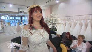 Marie hat tatsächlich ein Kleid gefunden Marie hat tatsächlich ein Kleid gefunden