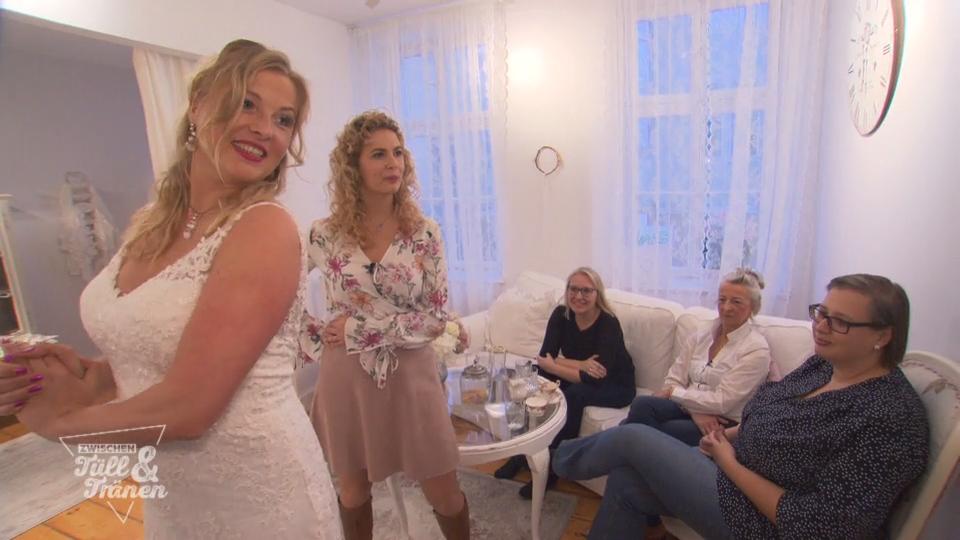 Nadine will sich nichts entgehen lassen Nadine will sich nichts entgehen lassen