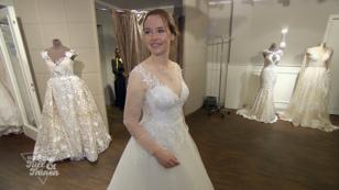Sophie kann ihr Kleid heute endlich mitnehmen Sophie kann ihr Kleid heute endlich mitnehmen