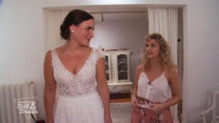 Melissa will in ihrem Kleid nicht untergehen Melissa will in ihrem Kleid nicht untergehen