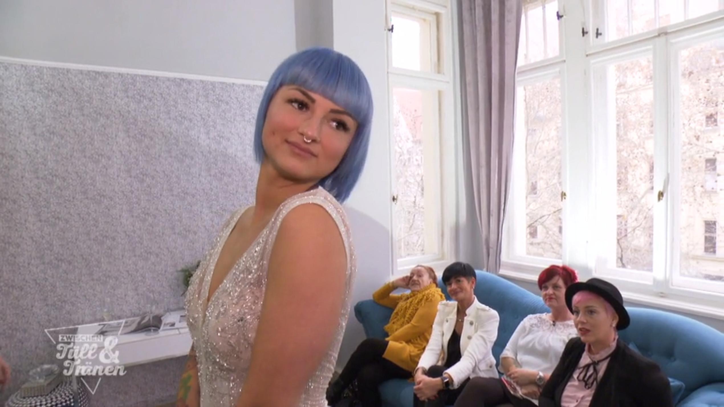 Isabell will ein außergewöhnliches Kleid Isabell will ein außergewöhnliches Kleid