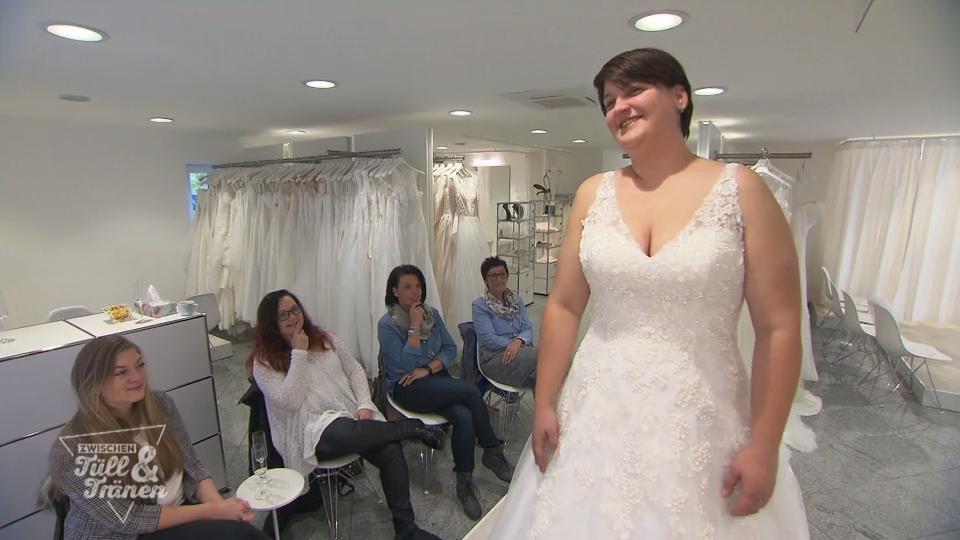 Findet Angelique ihr Traumkleid? Findet Angelique ihr Traumkleid?