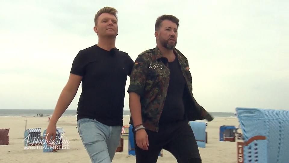 Juist ist die perfekte Kulisse für André und Lukas Juist ist die perfekte Kulisse für André und Lukas