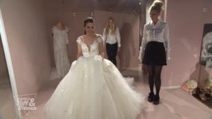 Bella träumt von einem pompösen Prinzessinnenkleid Bella träumt von einem pompösen Prinzessinnenkleid