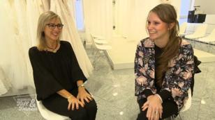 Melanie legt viel Wert auf die Meinung ihrer Mama Melanie legt viel Wert auf die Meinung ihrer Mama