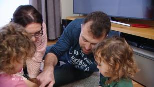 Die Kinder lernen zwei Sprachen Die Kinder lernen zwei Sprachen