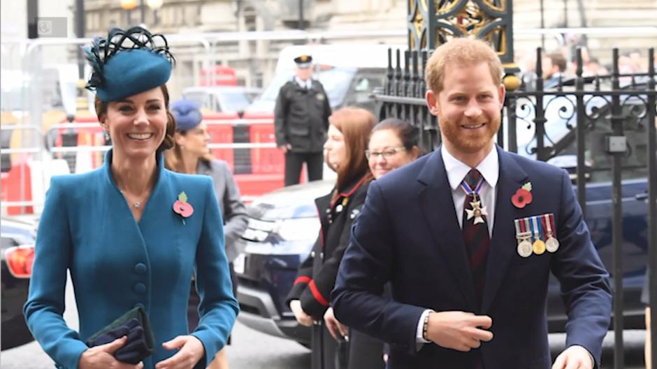 Kate und Harry lächeln Streit-Gerüchte weg Kate und Harry lächeln Streit-Gerüchte weg