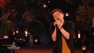 Er will mit dem Song "Wunden heilen" Er will mit dem Song "Wunden heilen"