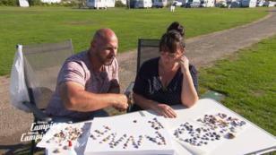 Crystal & Markus basteln ein Muschelbild Crystal & Markus basteln ein Muschelbild