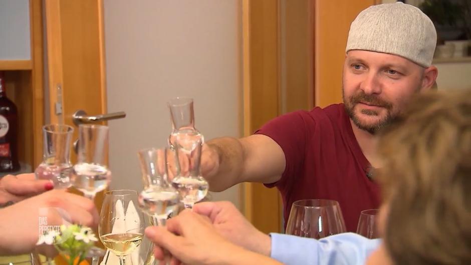 Ein Schnäpschen in Ehren Ein Schnäpschen in Ehren