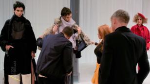 Guido und die Jury nehmen die Looks unter die Lupe Guido und die Jury nehmen die Looks unter die Lupe