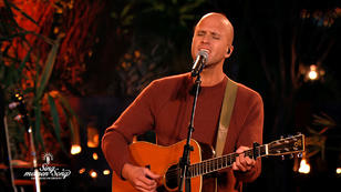 Milow singt "Ein Geschenk" Milow singt "Ein Geschenk"
