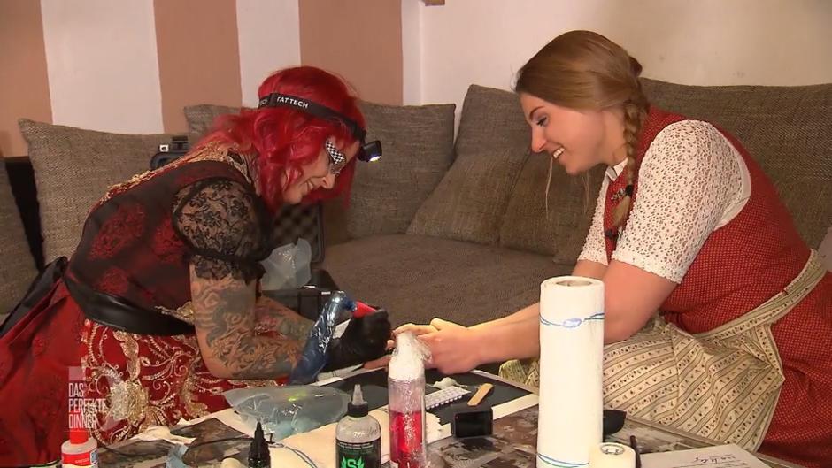 Spontaner Tattoo-Termin auf der Couch Spontaner Tattoo-Termin auf der Couch