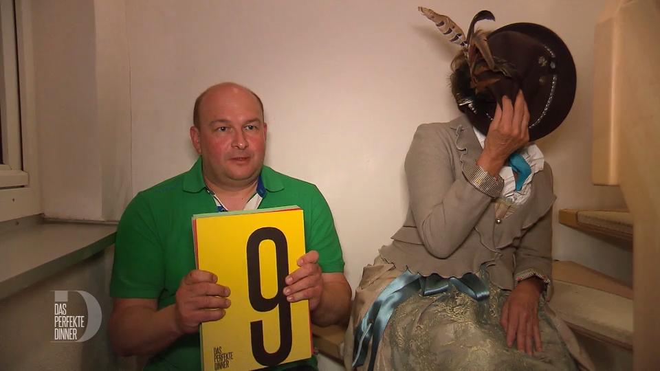 Warum so bescheiden, Maria? Warum so bescheiden, Maria?