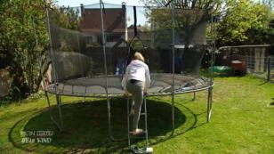 Tochter Summer liebt das Trampolin Tochter Summer liebt das Trampolin
