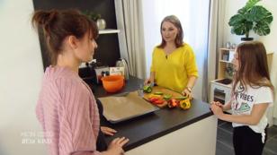 Tatjana kocht gerne mit ihrer Tochter Tatjana kocht gerne mit ihrer Tochter