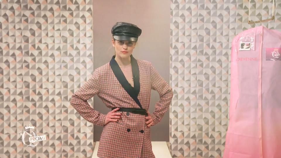 Dieser Look ist "very kurz, aber very hot!" Dieser Look ist "very kurz, aber very hot!"