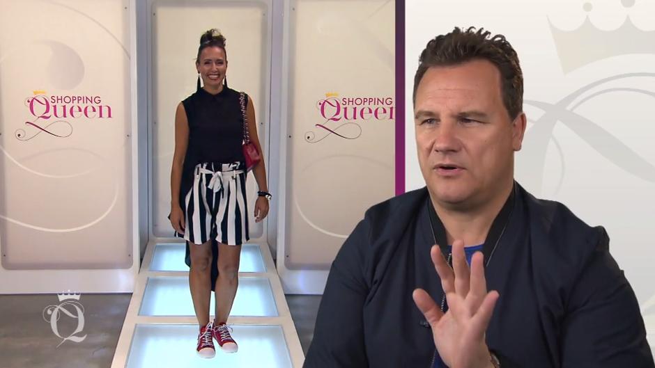 Steffis schwarz-weißes Shorts-Outfit überzeugt Steffis schwarz-weißes Shorts-Outfit überzeugt