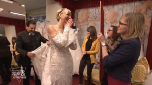 Renate hat das passende Brautkleid gefunden Renate hat das passende Brautkleid gefunden