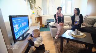 Sohn darf 2 Stunden am Tag fernsehen Sohn darf 2 Stunden am Tag fernsehen