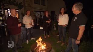 Claudias Lagerfeuerromantik kommt an Claudias Lagerfeuerromantik kommt an