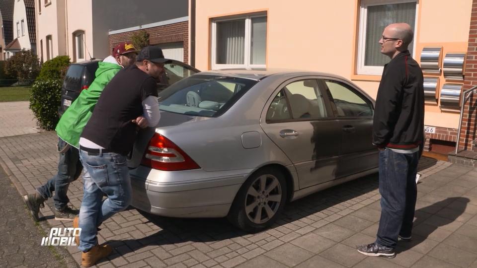 Sozialarbeiter Martin braucht ein cooleres Auto Sozialarbeiter Martin braucht ein cooleres Auto