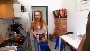 Jessicas Sohn fällt fast vom Stuhl Jessicas Sohn fällt fast vom Stuhl