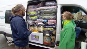 Ein Transporter voller Spenden Ein Transporter voller Spenden