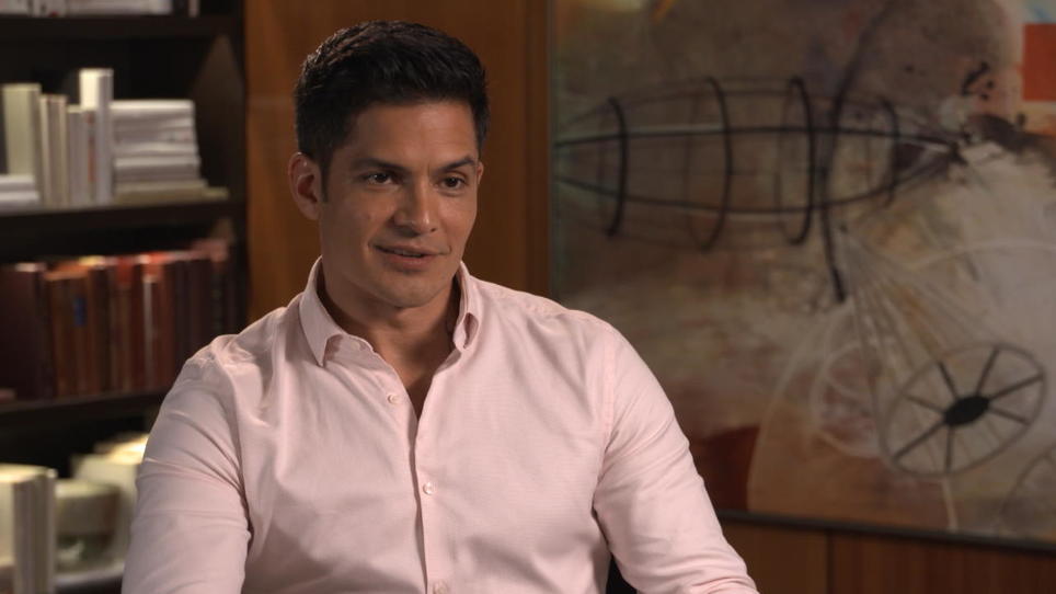 Nicholas Gonzalez erzählt über "The Good Doctor" Nicholas Gonzalez erzählt über "The Good Doctor"