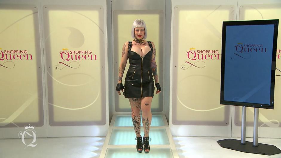 Pornös! Ein Hingucker im sexy Leder-Outfit Pornös! Ein Hingucker im sexy Leder-Outfit