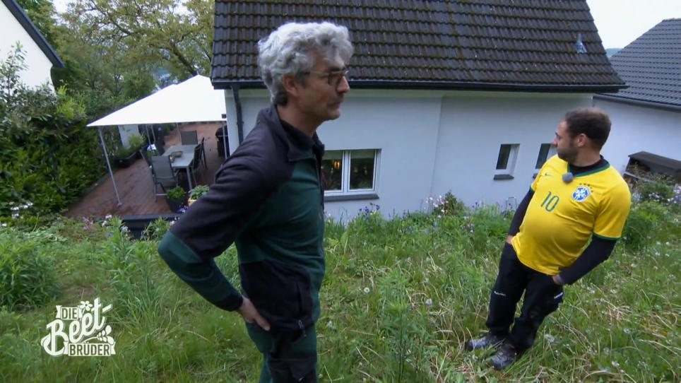 Der Garten liegt an einem Steilhang Der Garten liegt an einem Steilhang