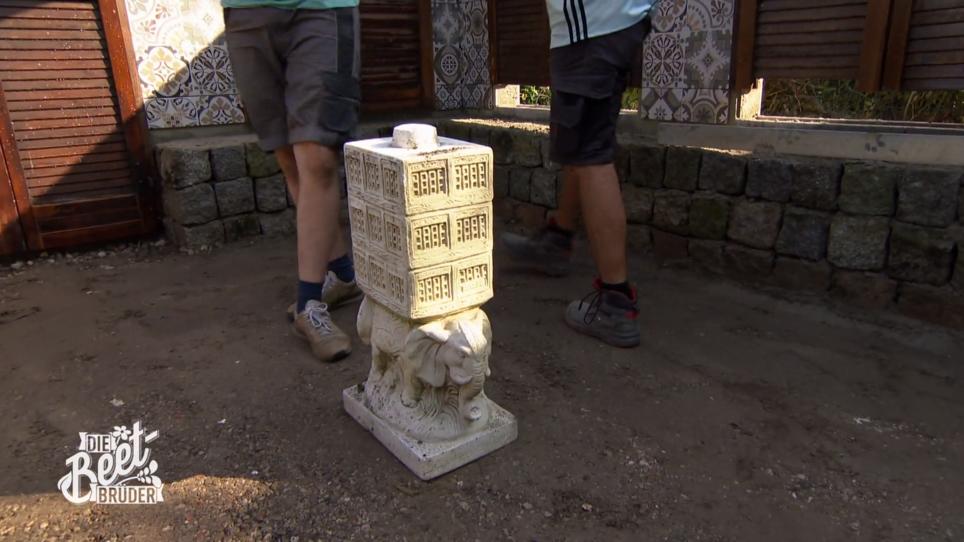 Ein Gartenfund wird eingebaut Ein Gartenfund wird eingebaut