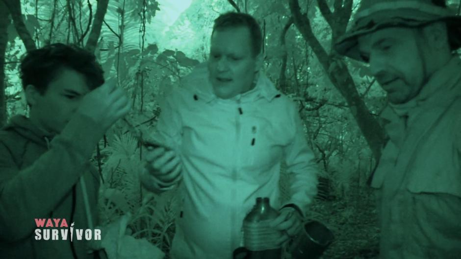 Holger findet unter Führung das falsche Amueltt Holger findet unter Führung das falsche Amueltt