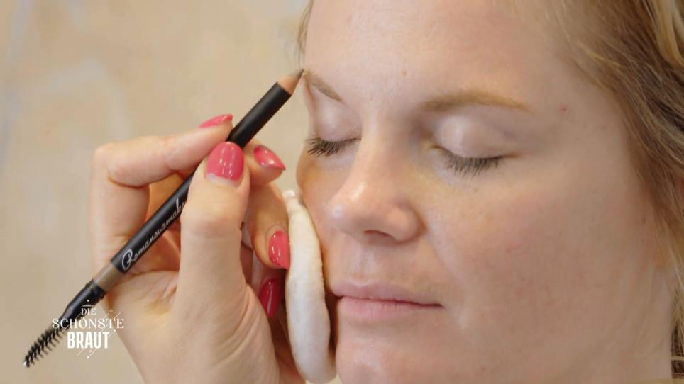 Silvia wünscht sich ein natürliches Make-up Silvia wünscht sich ein natürliches Make-up