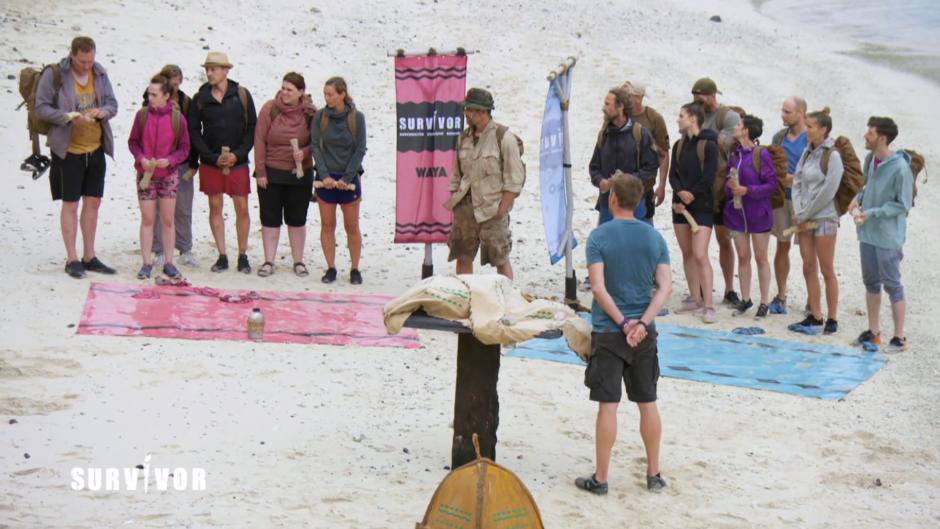 Die Gruppen werden neu zusammengestellt Die Gruppen werden neu zusammengestellt