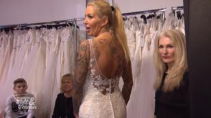 Maren haut jedes Kleid um Maren haut jedes Kleid um