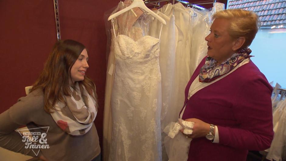 Annes Brautkleid macht Probleme Annes Brautkleid macht Probleme