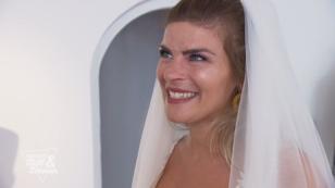 Fiona sieht in jedem Kleid fantastisch aus Fiona sieht in jedem Kleid fantastisch aus