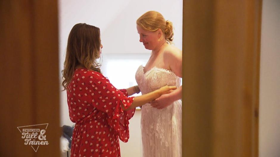 Kann das Brautkleid so schnell umgenäht werden? Kann das Brautkleid so schnell umgenäht werden?