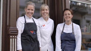 Das ist Nathalie Dienstbach mit ihrem Team Das ist Nathalie Dienstbach mit ihrem Team