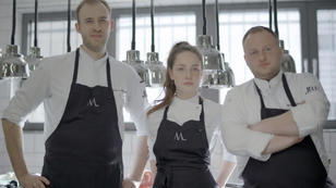 Das ist Maximilian Lorenz mit seinem Team Das ist Maximilian Lorenz mit seinem Team