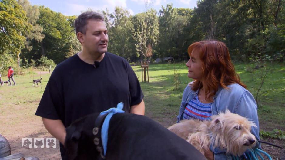 Diana Eichhorn besucht den Hundewald in Lünen Diana Eichhorn besucht den Hundewald in Lünen
